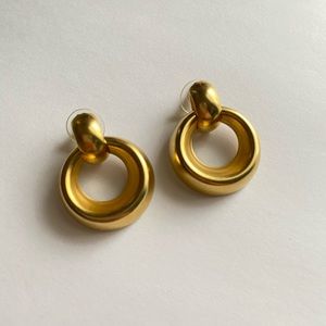 Vintage Gold Toned Earrings